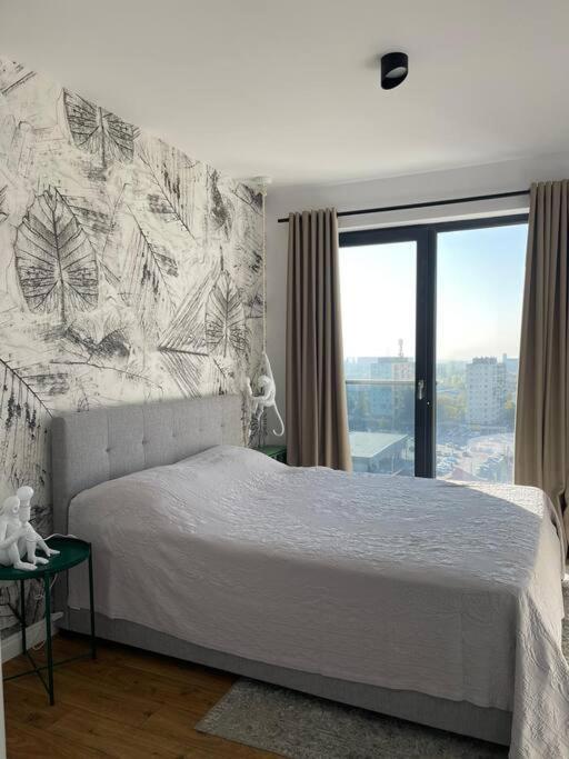 Modern 2-Bedroom Apartment In New Residence ไกรโอวา ภายนอก รูปภาพ